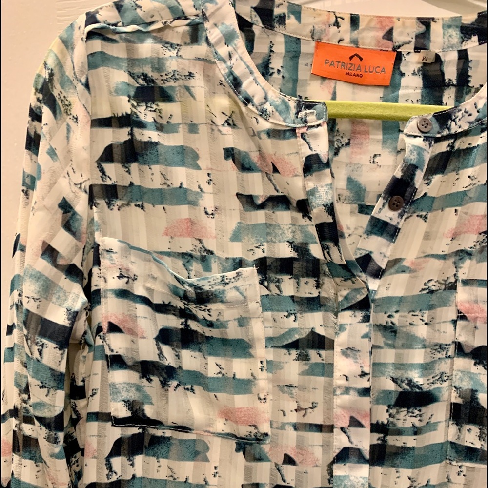 Long summer tunic with side slits.